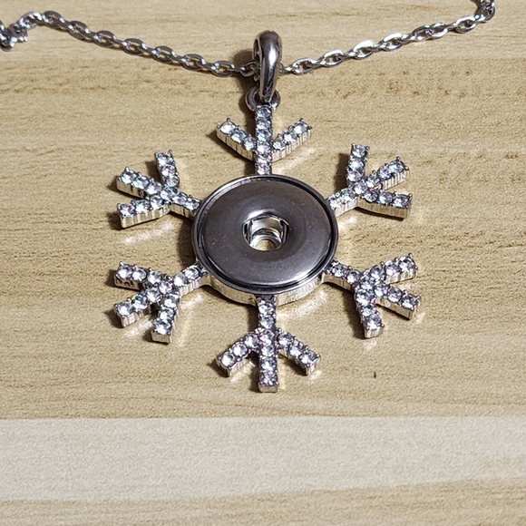 Snowflake Snap Necklace 18mm Snap Snowflake Necklace Snowflake Pendant Snap - Picture 4 of 6